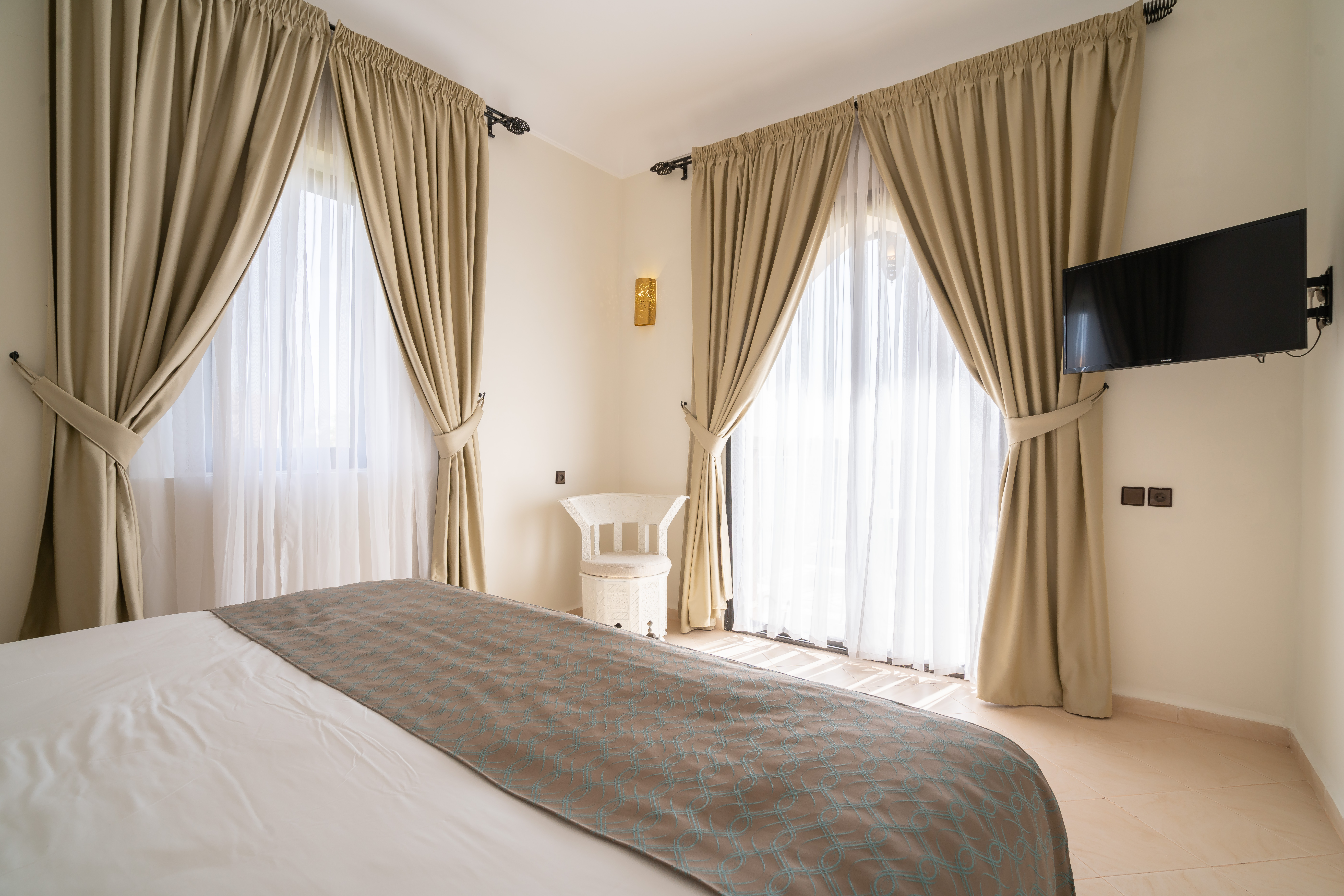 Standard, Double or Twin Bed