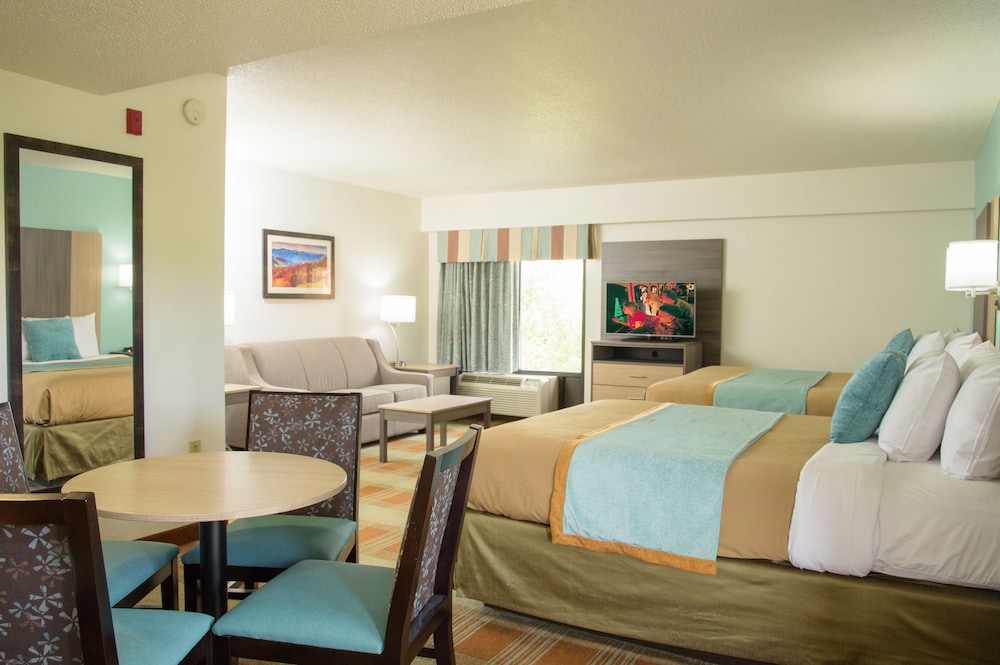 Pigeon River Inn 21/65