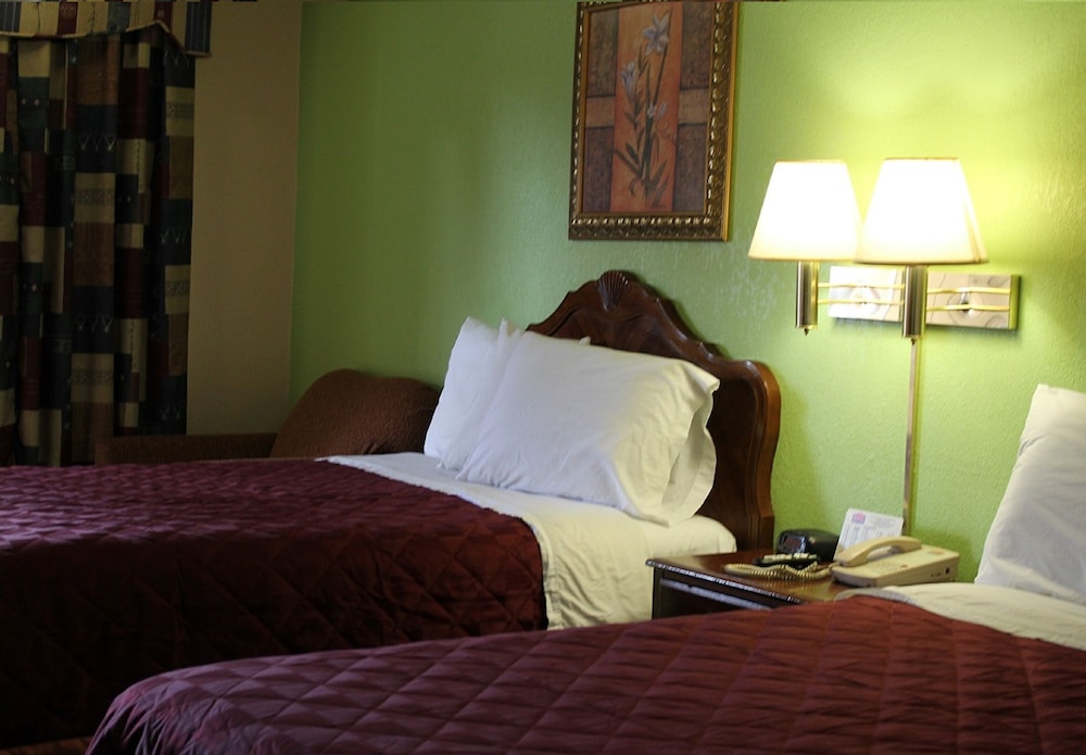 Fairbridge Inn Suites Mcdonoughga 20/52