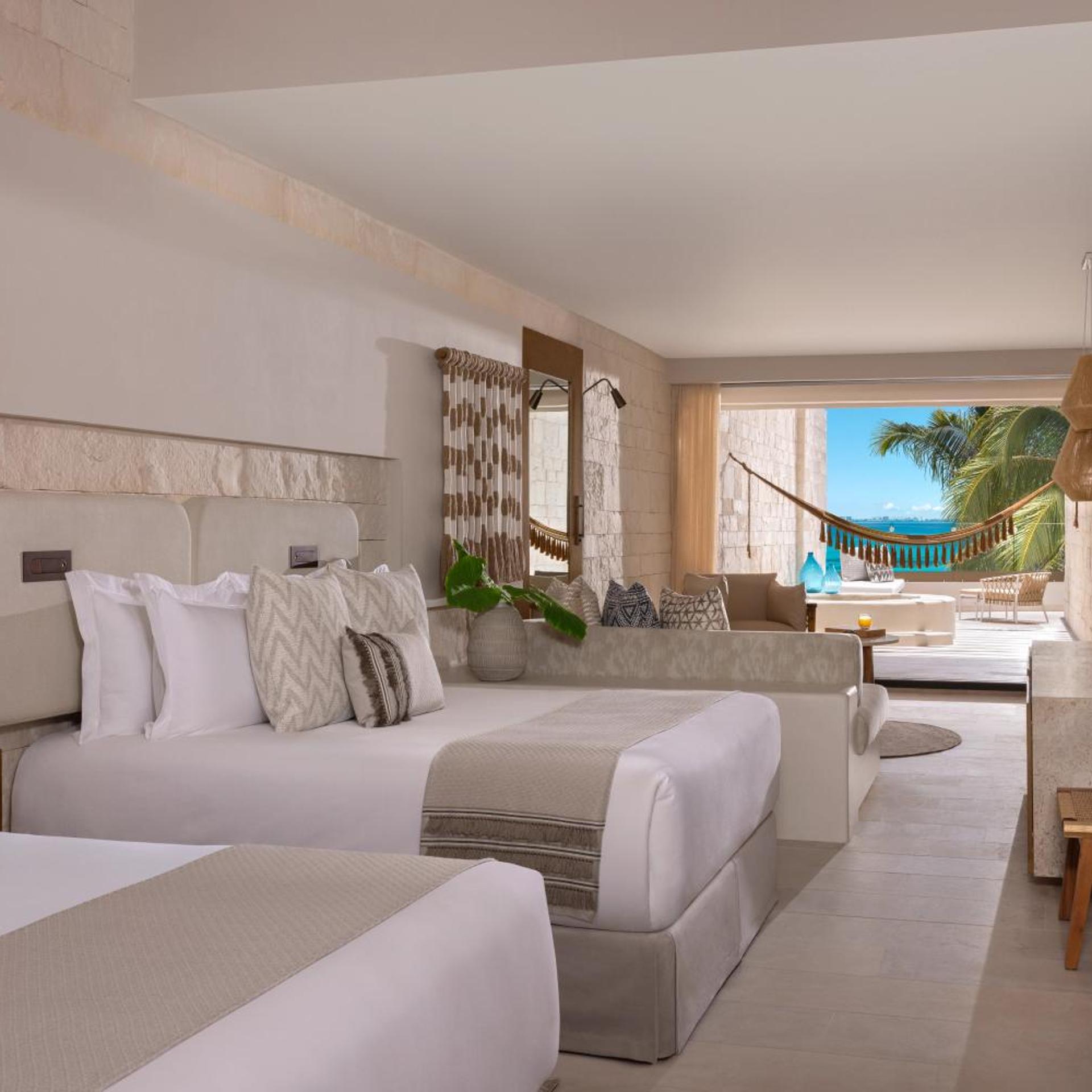 Signature, Junior Suite, Double Bed, Ocean Front, Hot Tub