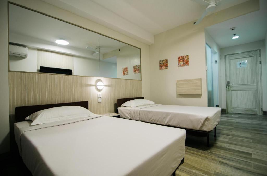 Travelite Express Hotel 12/33