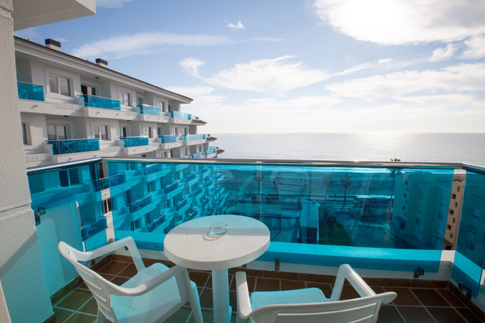 Acuazul Aparthotel and Spa 4/37