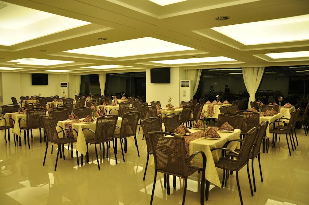 Libo Business Hotel 14/17