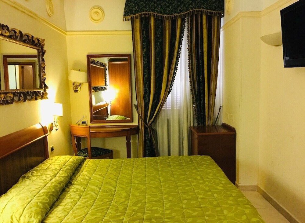 Hotel Champagne Palace 21/67