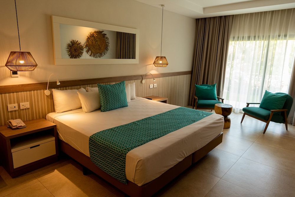 2 BEDROOMS, FAMILY SUITE