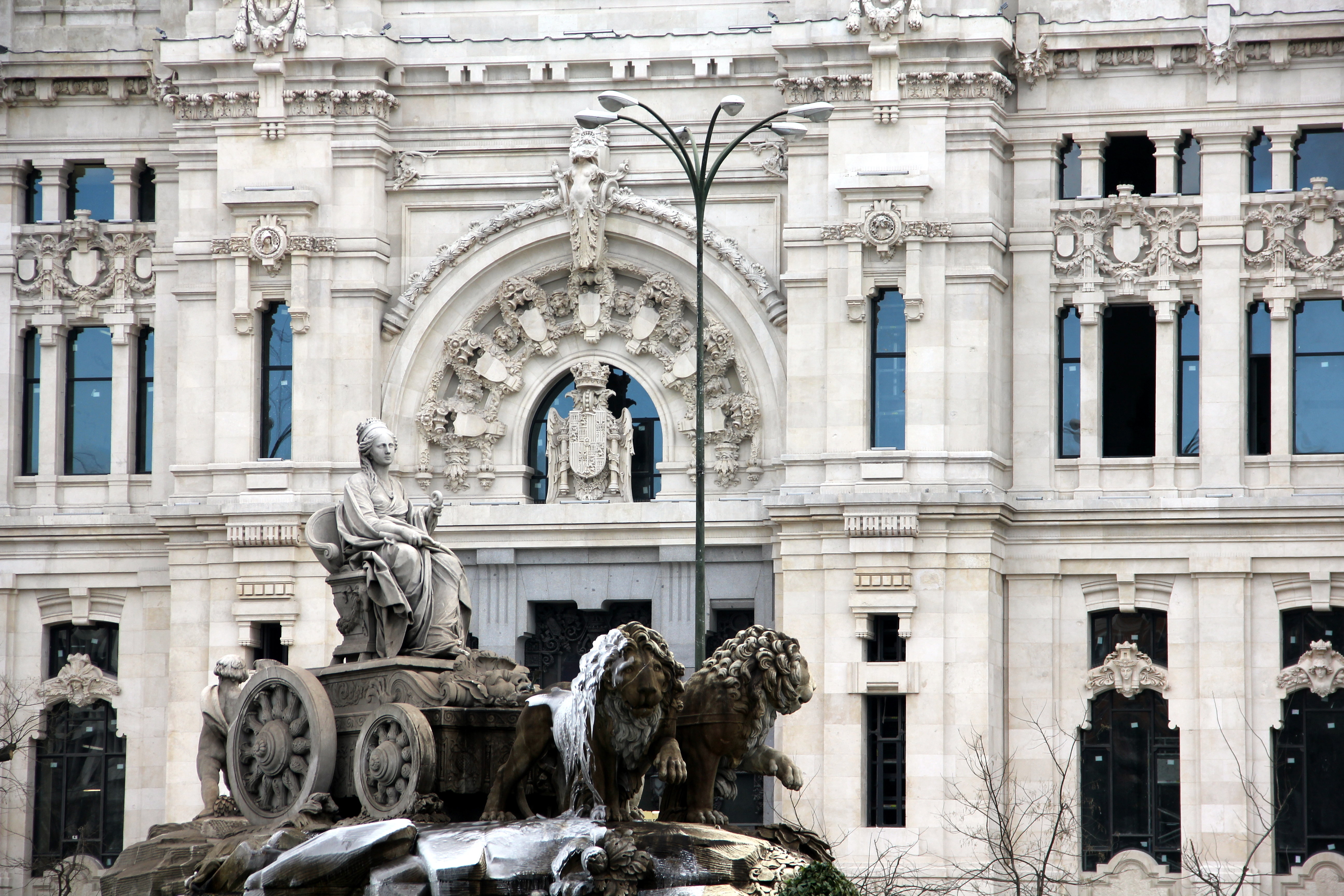 Crowne Plaza Madrid Airport Hotel 74/76