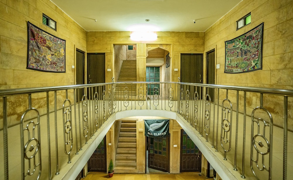 Hotel Marina Mahal 36/50