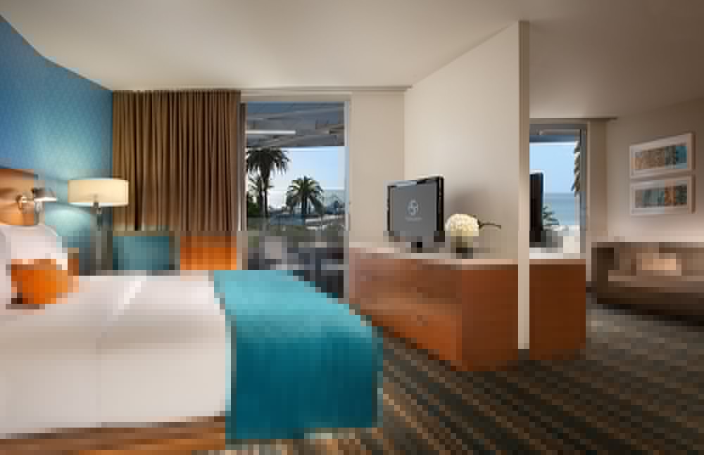 Shore Hotel 28/50