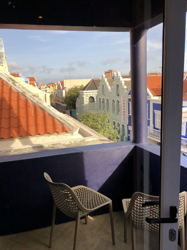 Curacao Suites Hotel 52/66