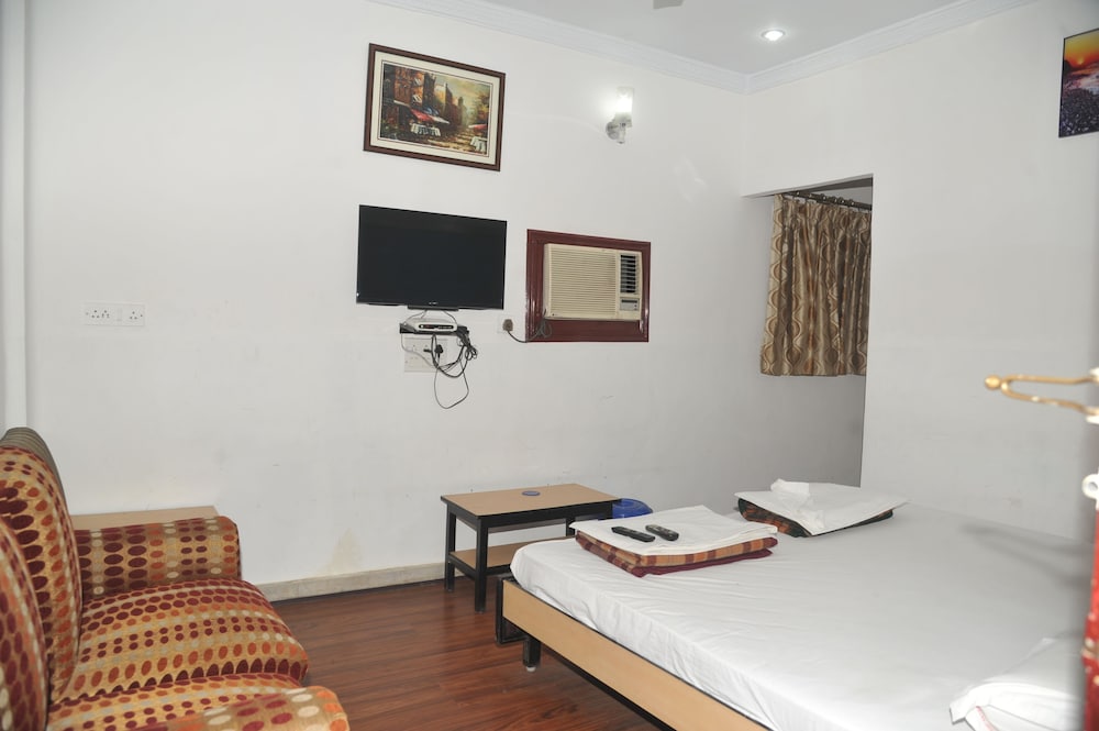 Akash Ganga Hotel 17/48
