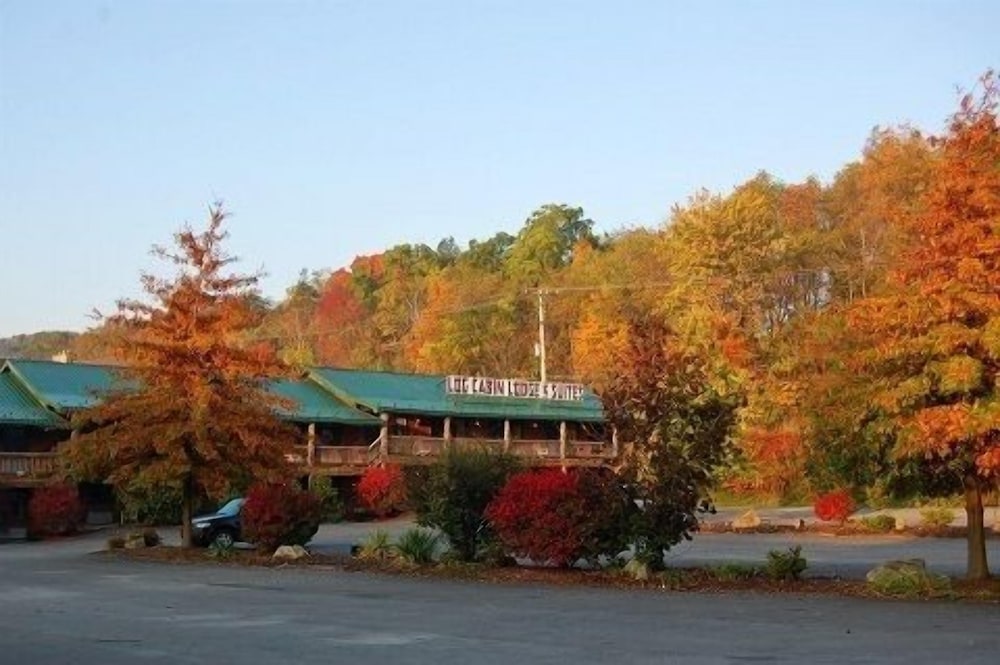Log Cabin Lodge Suites 2/68