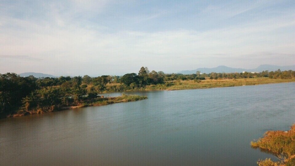 Scenic Riverside Resort 47/50