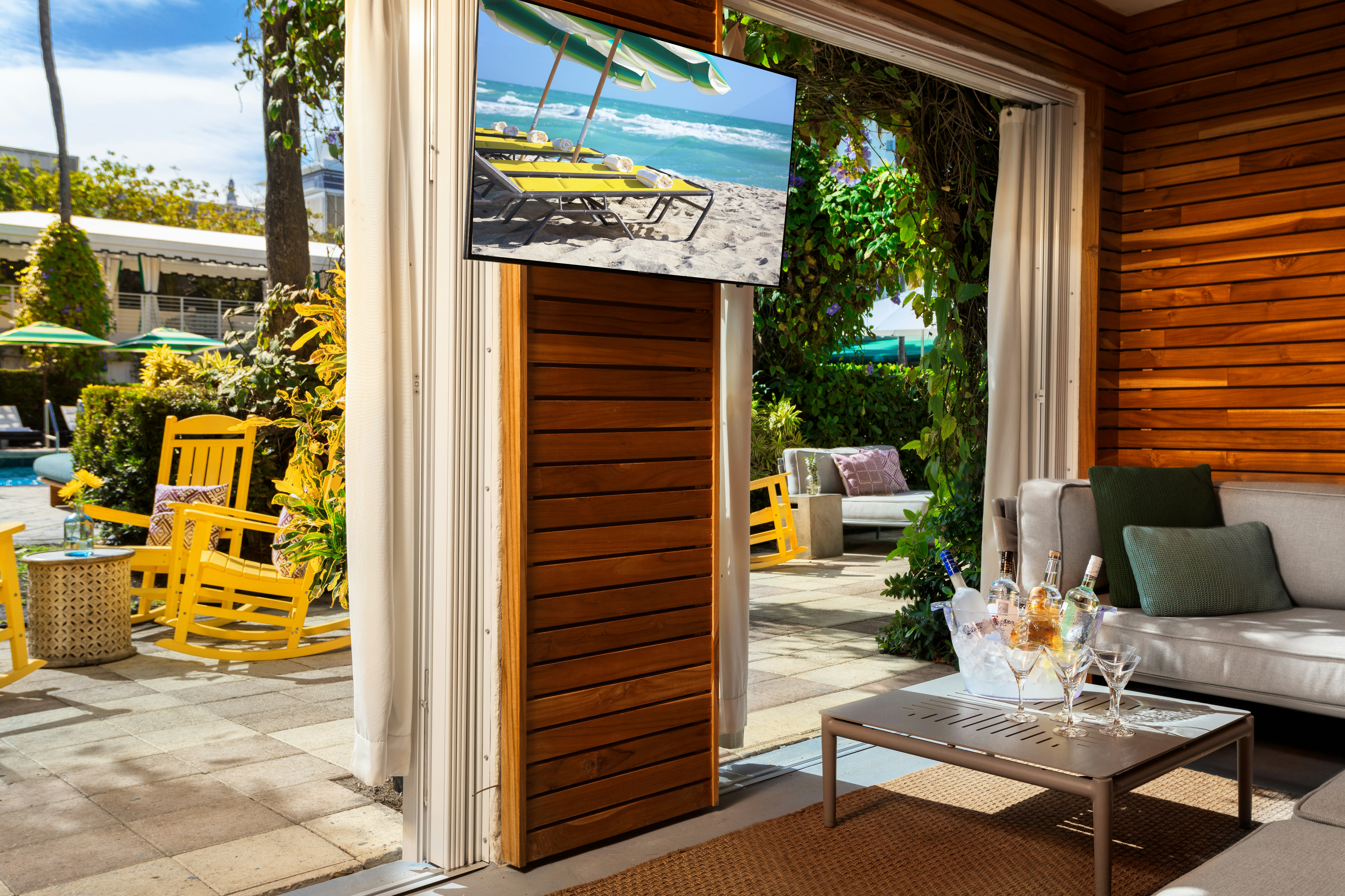 Kimpton Surfcomber Hotel 18/80