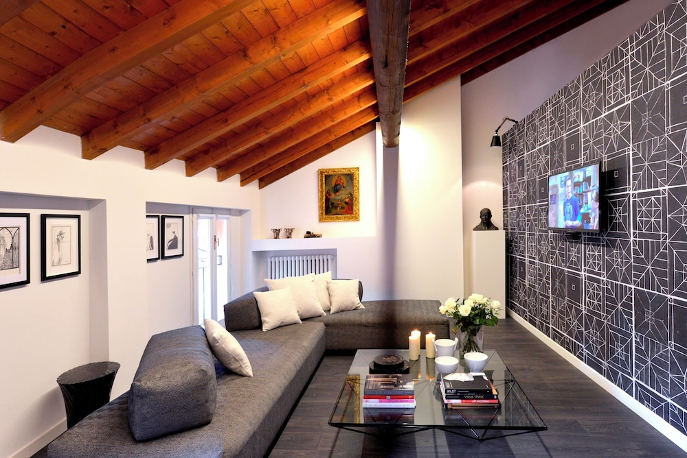 Phi Hotel Bologna Apartments 41/58