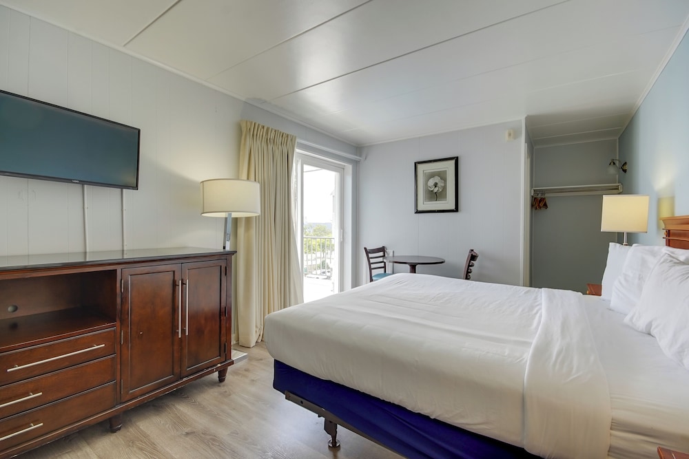 Rideau Motor Inn 14/44