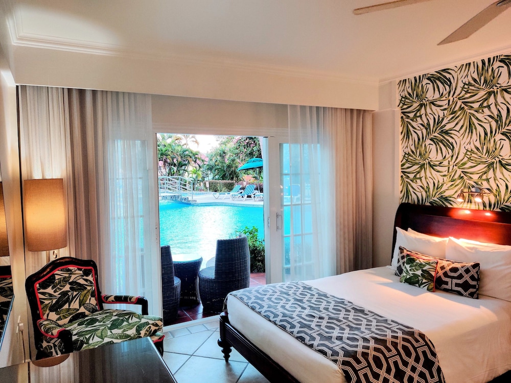 Swim Up, Suite, King Bed, Sun Deck، Coco Palm 5/10