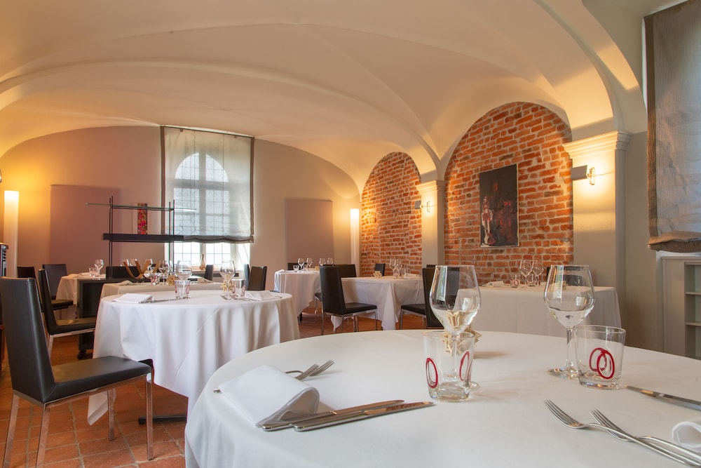 Hotel Castello Di Santa Vittoria 37/47