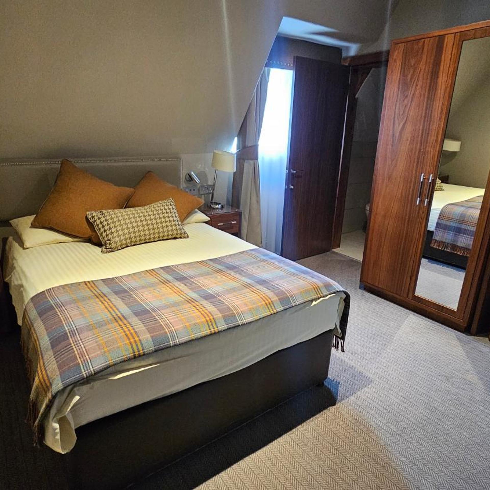 Cruachan Hotel 13/55