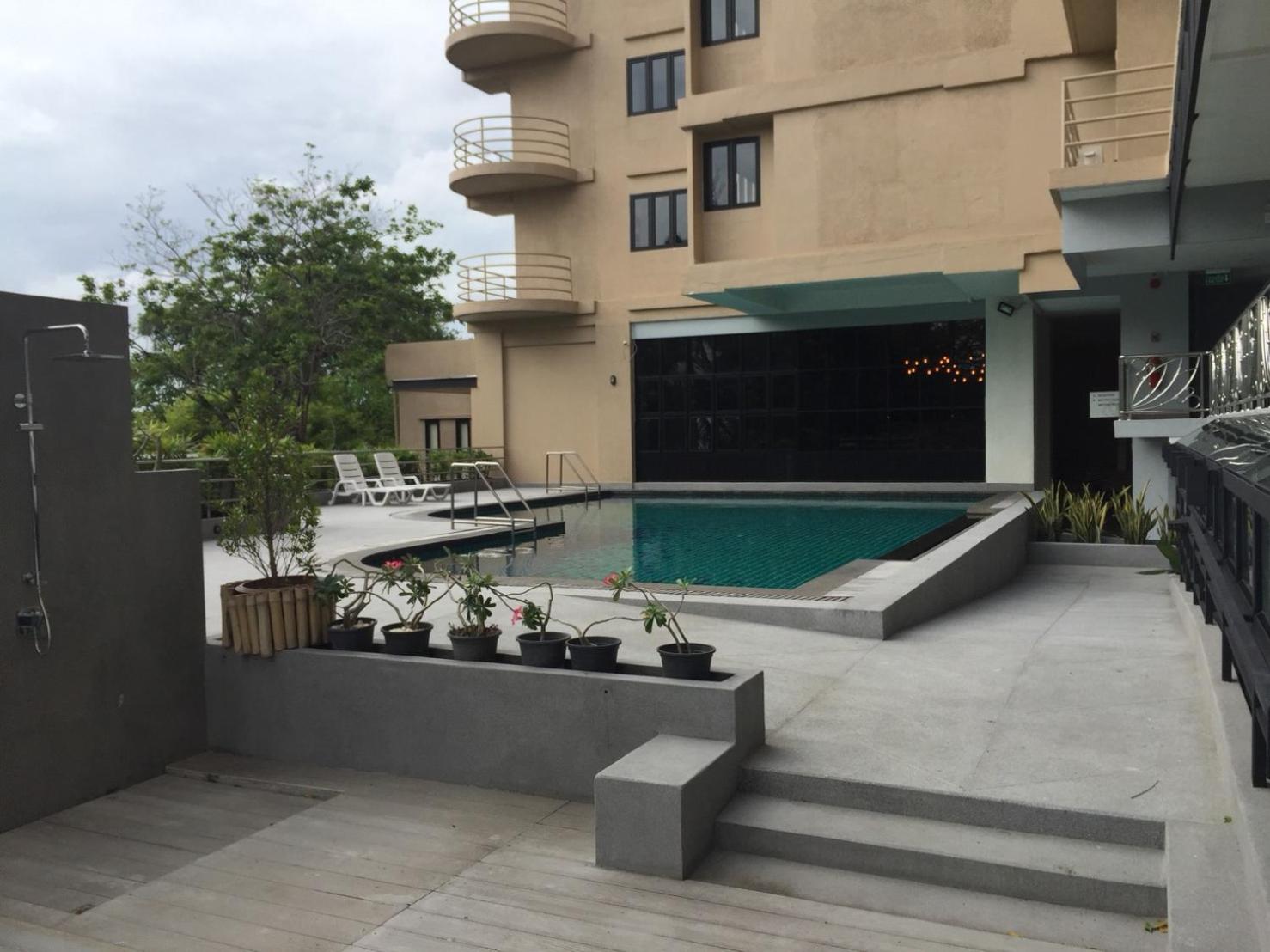 Carnation Residence 8/50