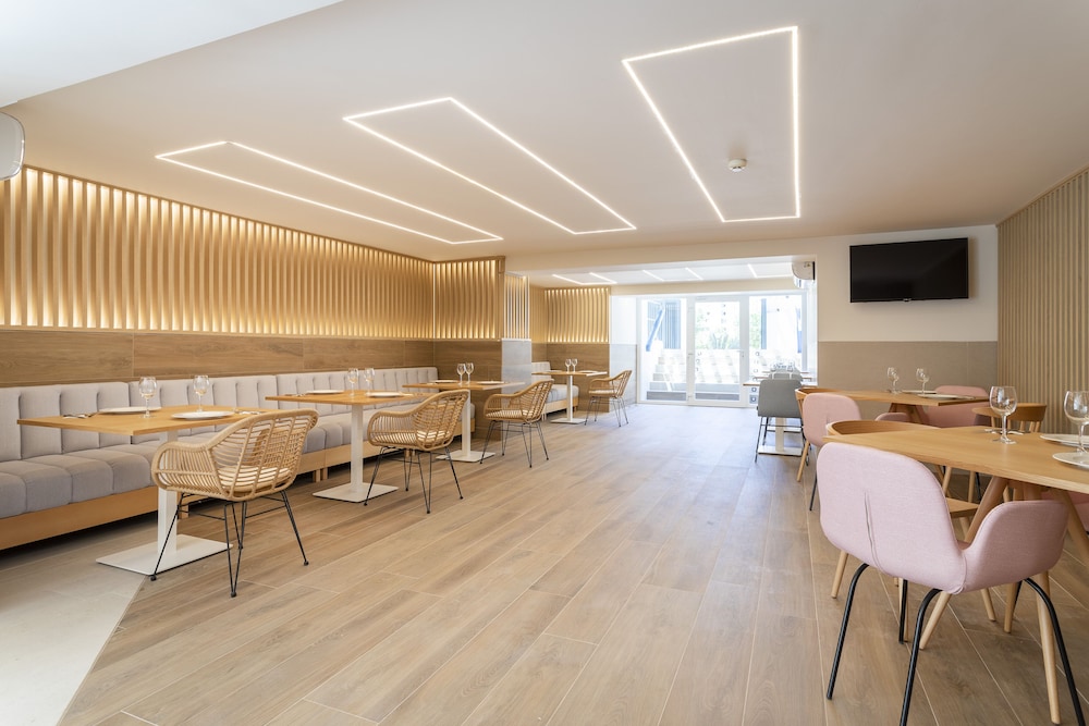 Halley Hotel & Apartments Affiliated by Melia 25/36