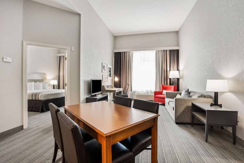 Country Inn & Suites by Radisson, Port Canaveral, FL 26/34