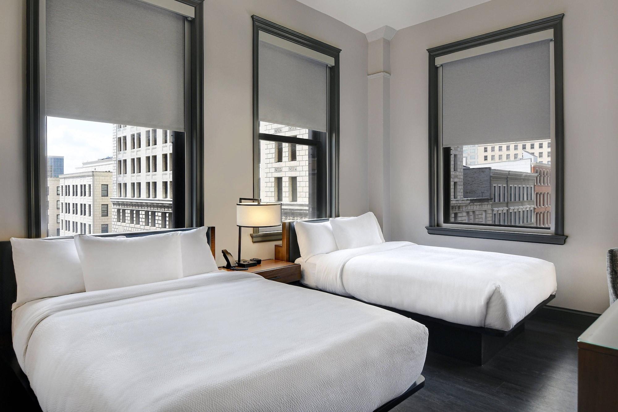 Room, Multiple Beds