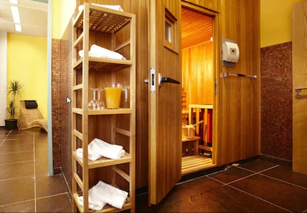 Hotel Kiel By Golden Tulip 29/30
