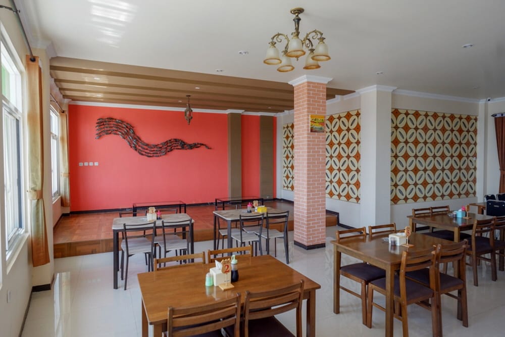 RedDoorz Plus Syariah @ Hotel Boulevard Luwuk 32/46
