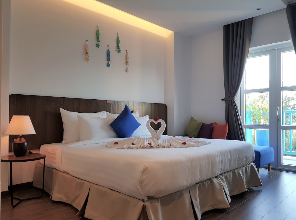 OCEAN, SUITE, DOUBLE BED