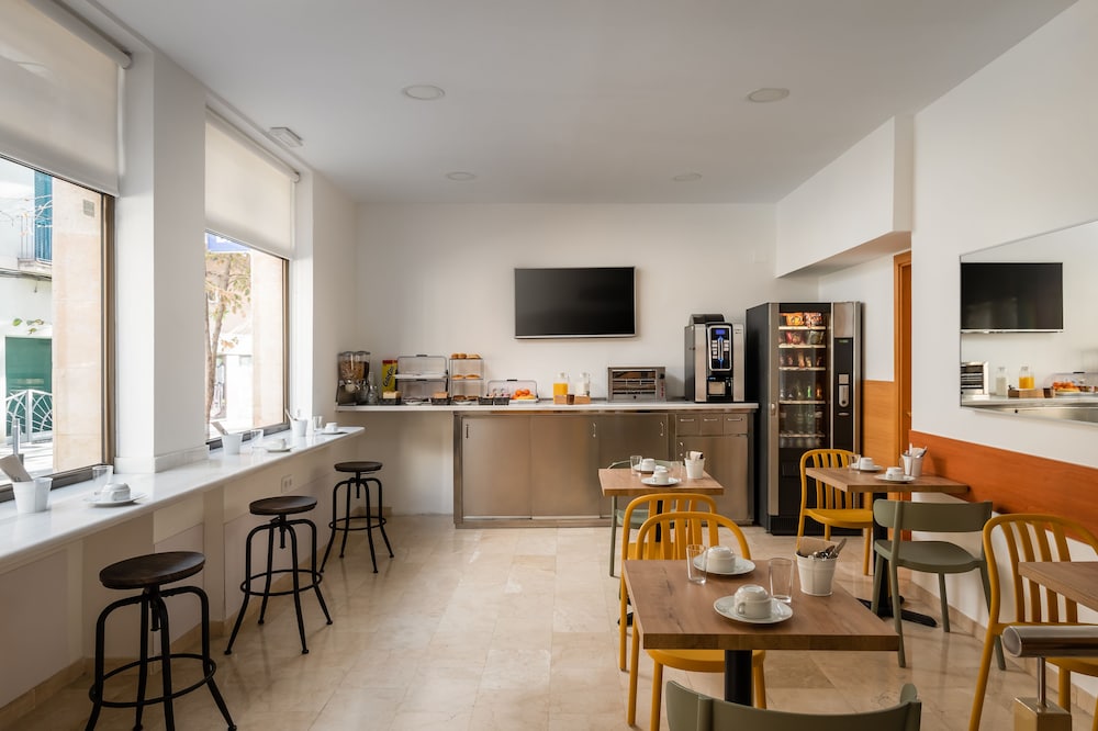 Hostal Baler 29/34
