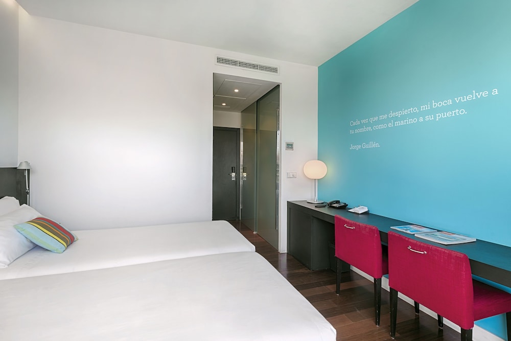 JUNIOR SUITE, SINGLE, JETTED TUB