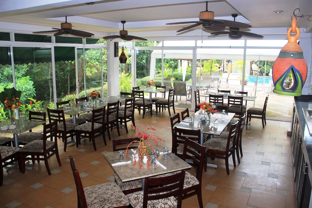 Albrook Inn 51/61
