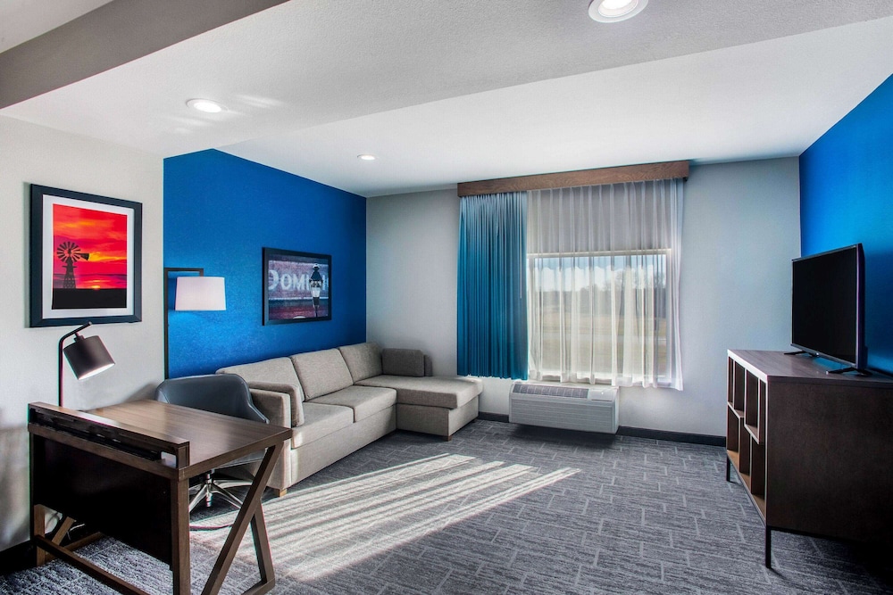 La Quinta Inn Suites By Wyndham Pittsburg 33/51