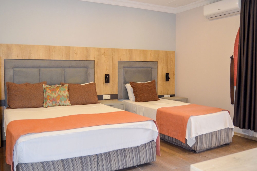 AKKAN LUXURY HOTEL 25/84