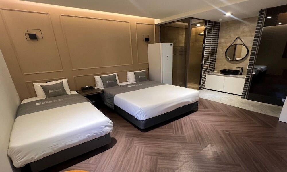 Hotel Bentley 26/57