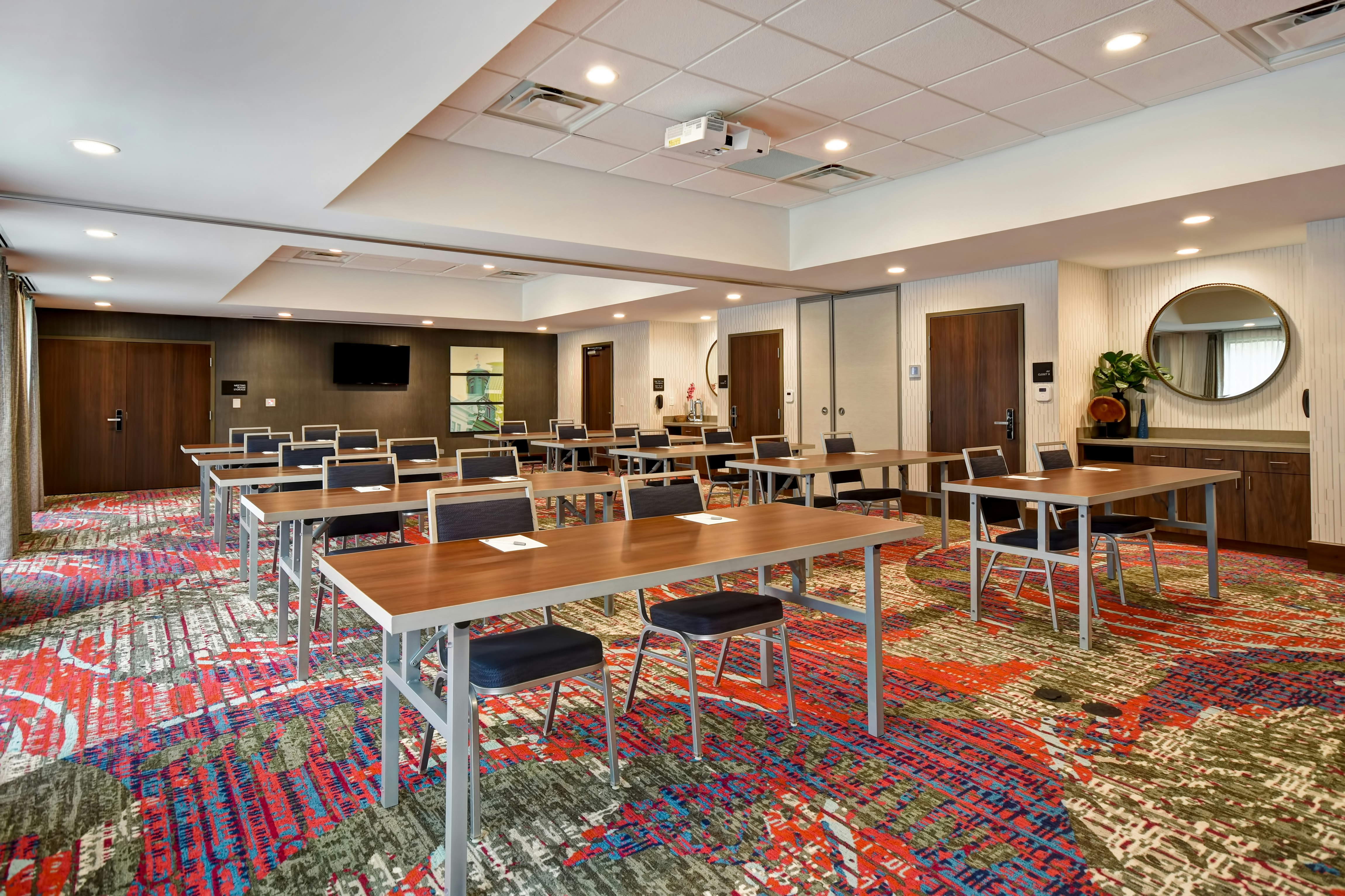 Hampton Inn Pleasant View Tn 27/30