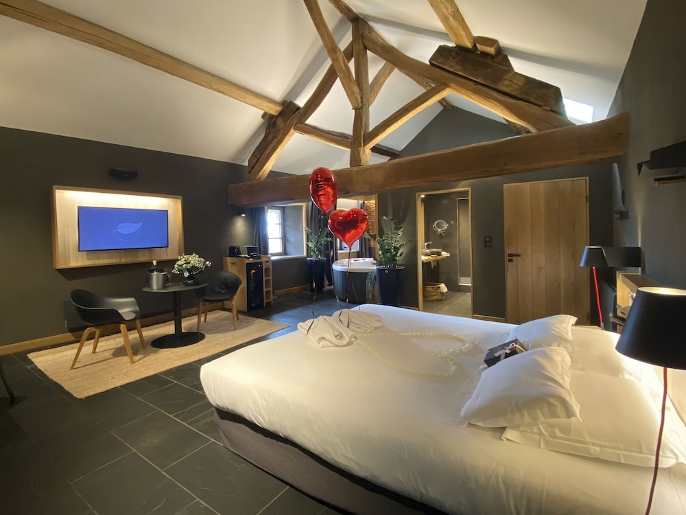 LE DOMAINE DES PRES VERTS SPA 11/50