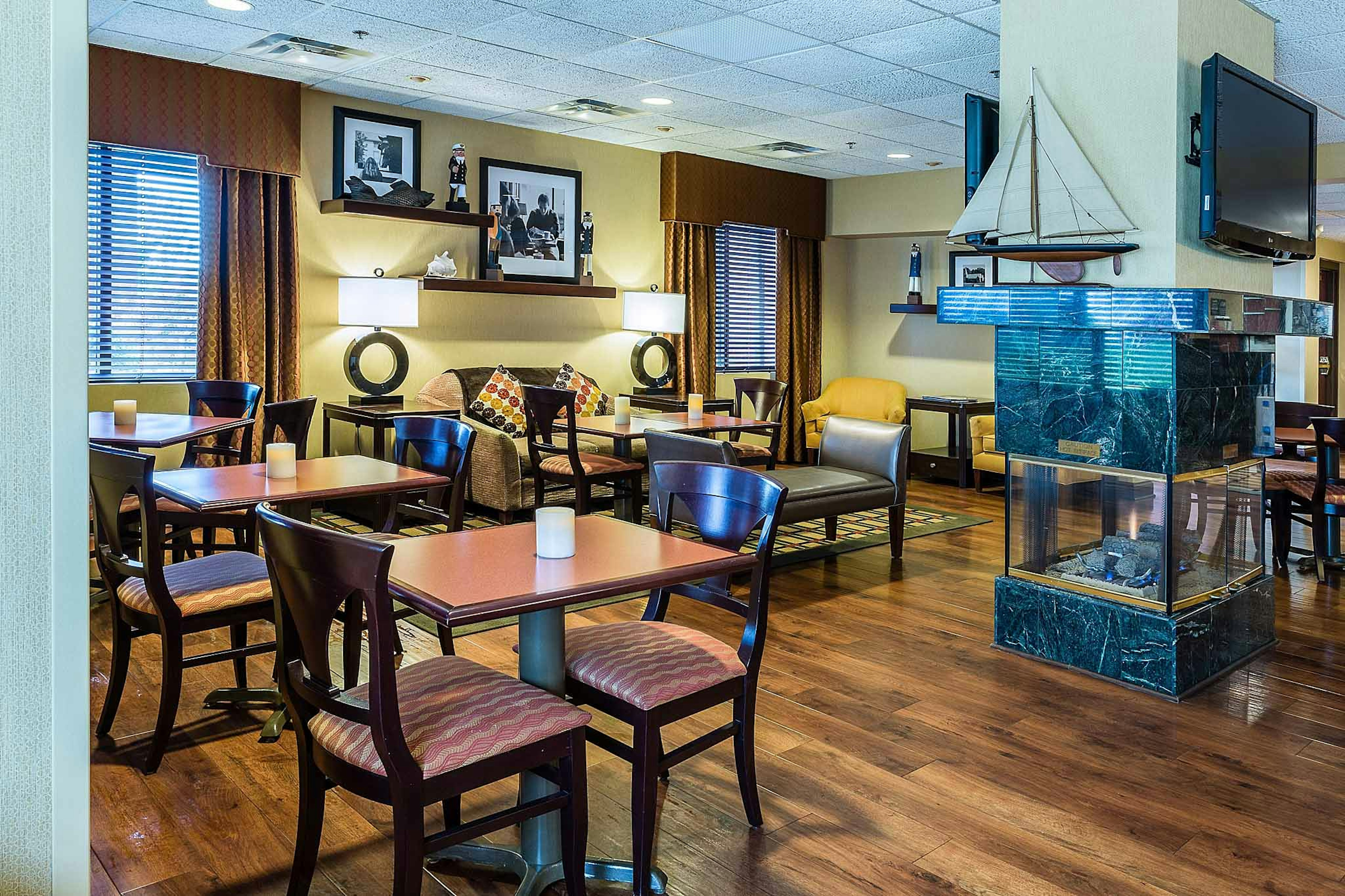 Hampton Inn Somerset, KY 38/50