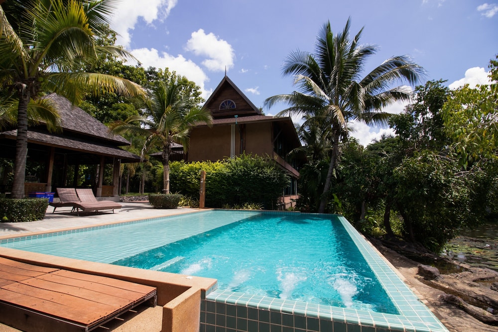 Royal Train Garden Resort 36/50