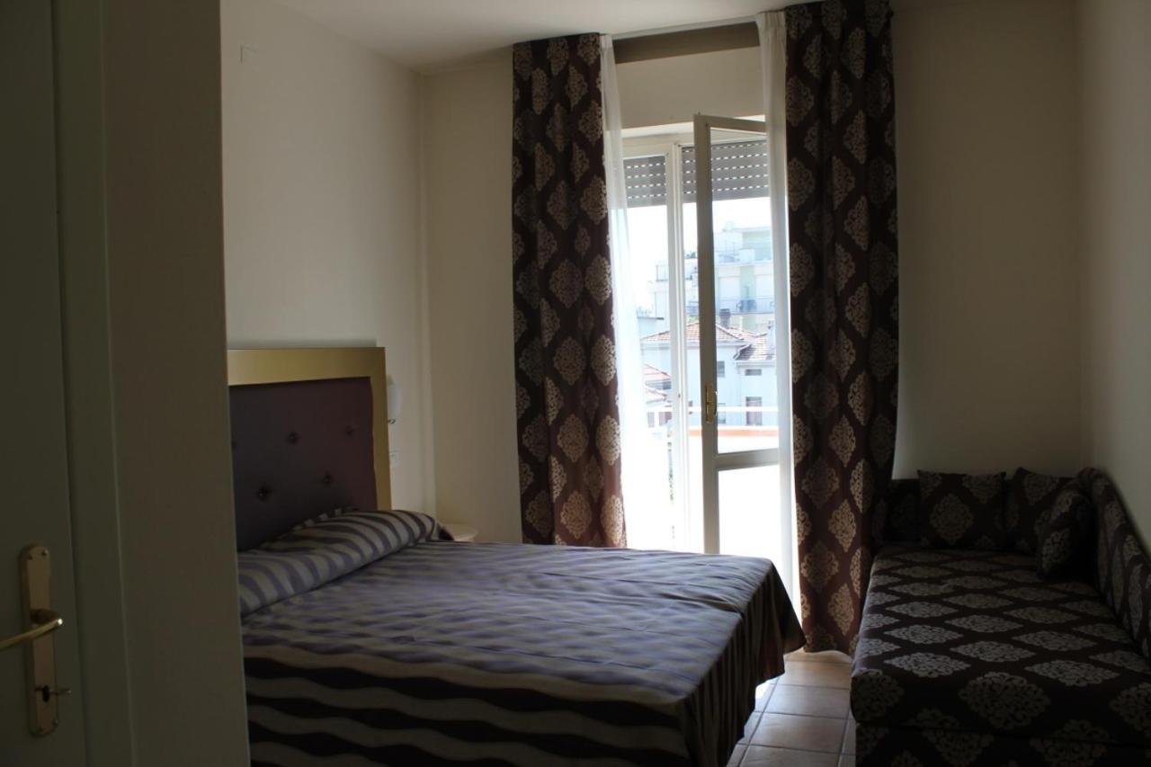 Marina Hotel 17/46