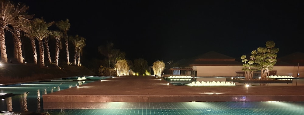 The Cabbana Resort And Spa 56/59