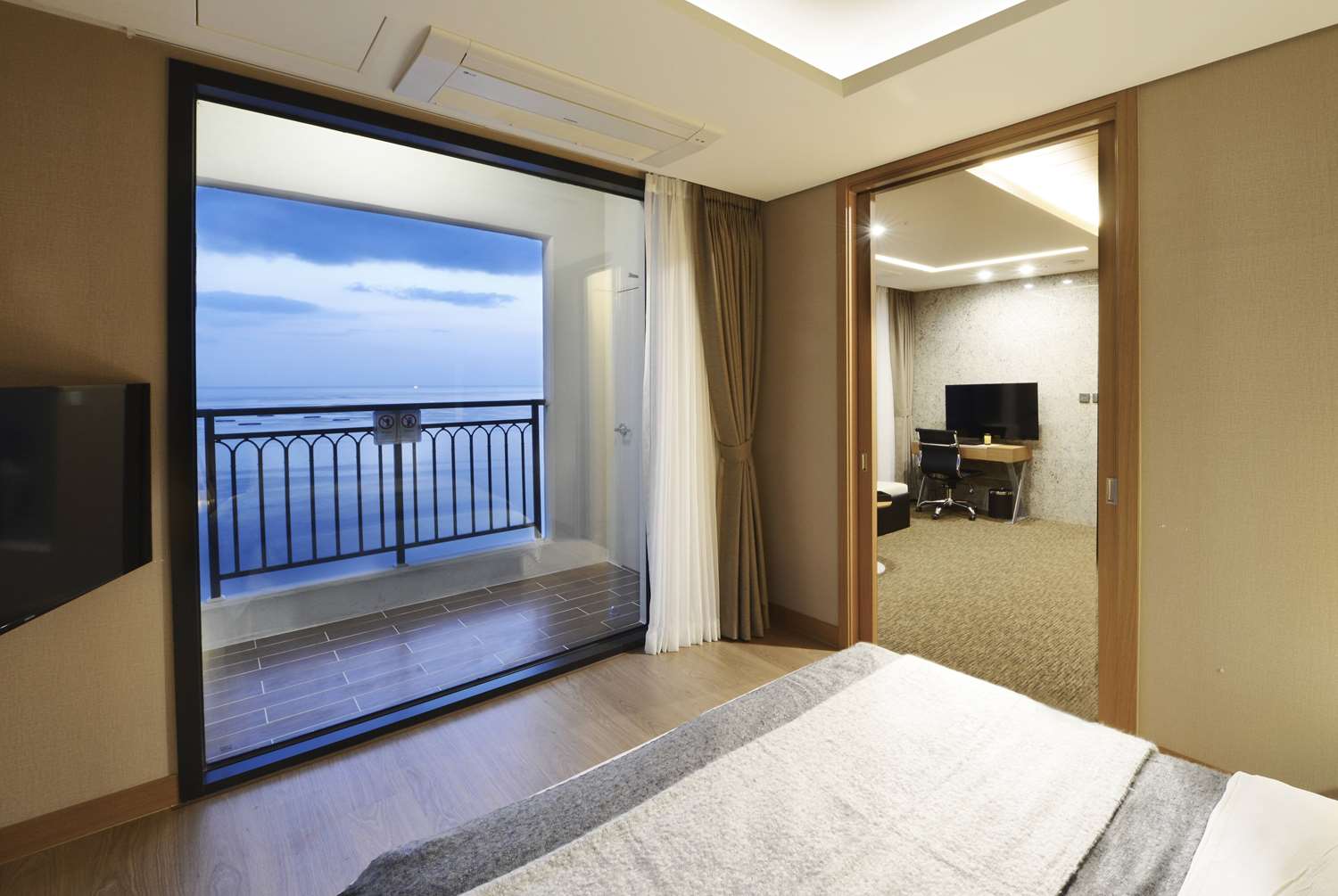 Ramada by Wyndham Gangwon Sokcho 11/34