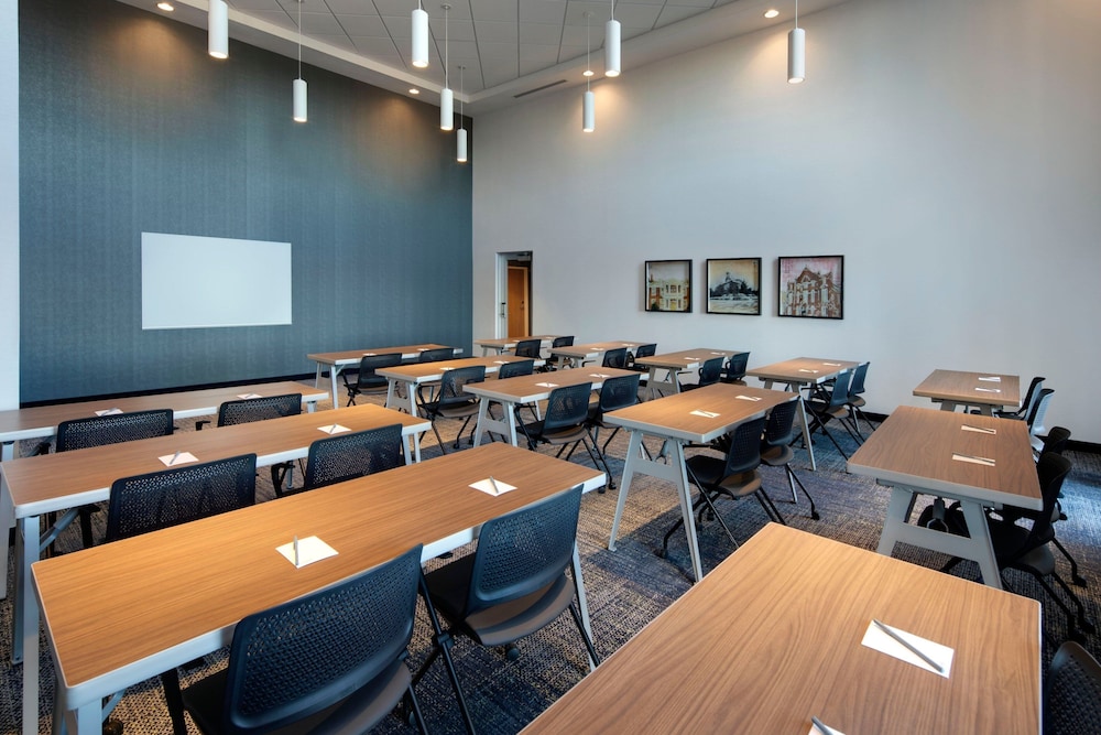 Fairfield Inn & Suites by Marriott Franklin Cool Springs 26/34