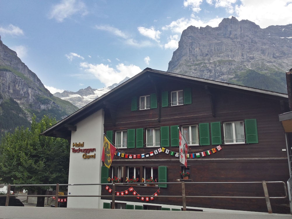 Hotel Tschuggen 1/50