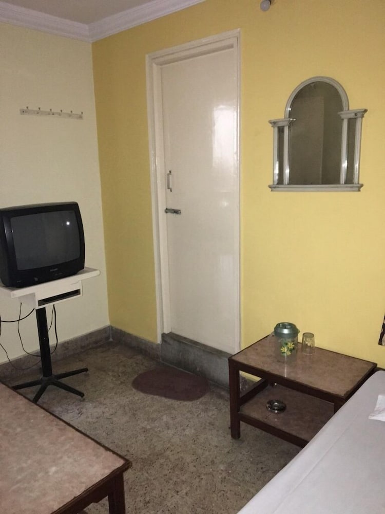 Hotel Bhavani Lodge 20/23