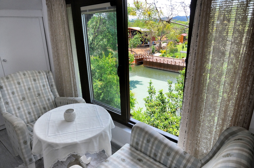 Beyaz Ev Agva - Adults Only 48/50