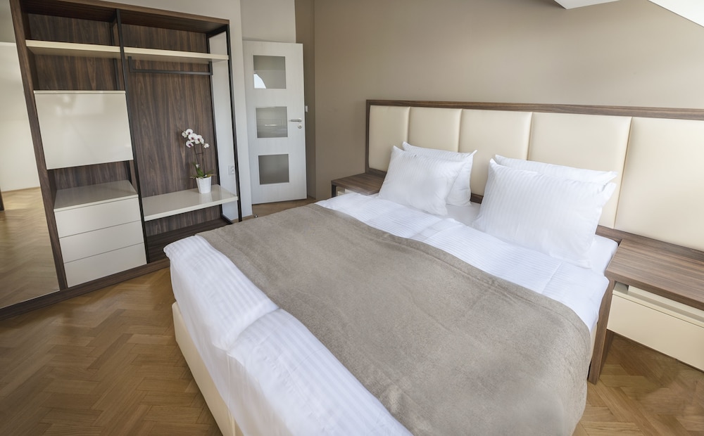 Letna Garden Suites 15/66
