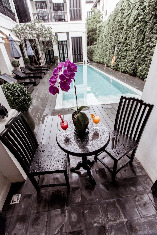 99 The Heritage Hotel 34/63