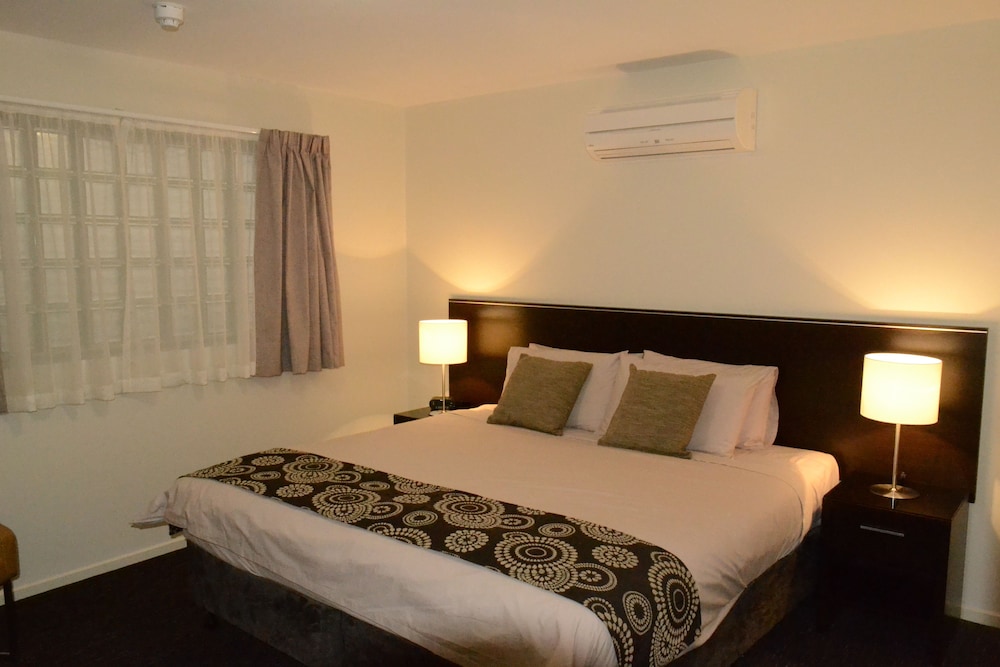 BAY VIEW VILLAS 18/64