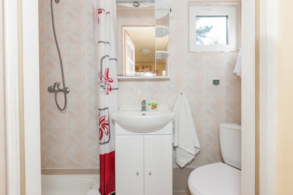 Bursztyn Medical Spa & Wellness 74/74